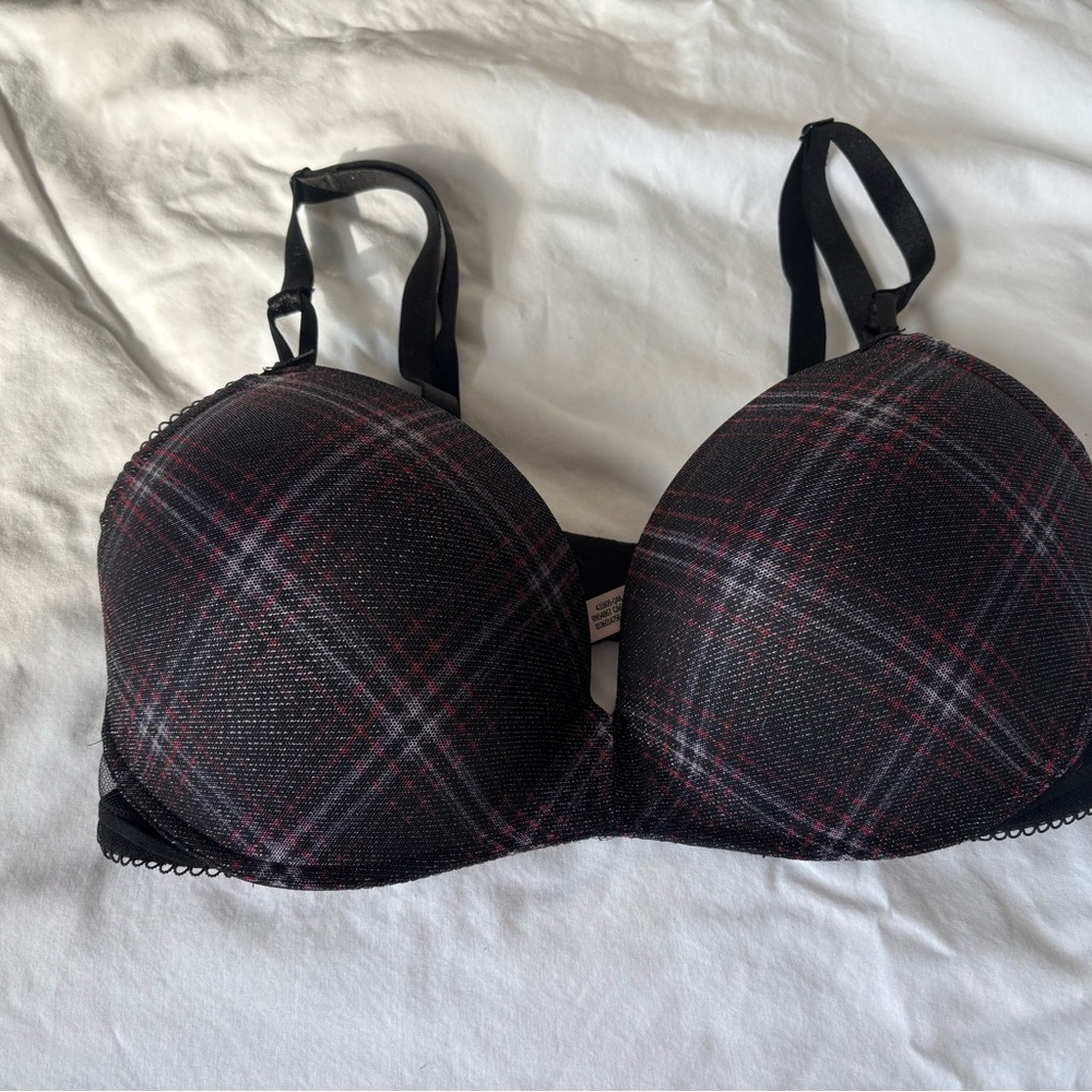 NWOT Sexy Tee Shimmer Plaid Black and Red Mesh Lace up Wireless Bra 36DD